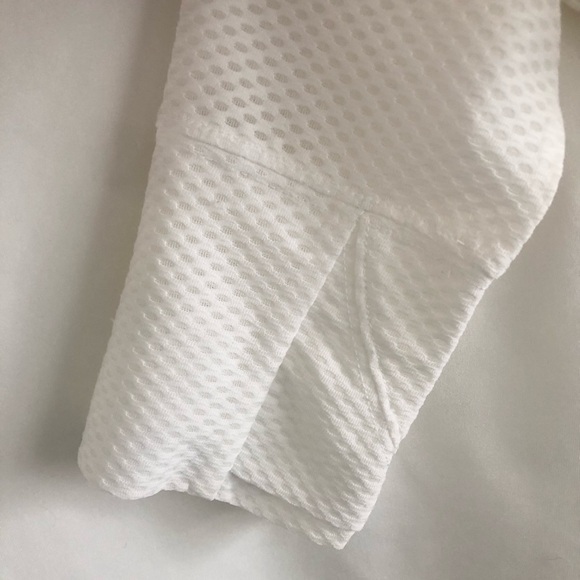 Vineyard Vines White Quarter-Zip Athletic Pullover | Medium - Picture 4 of 5